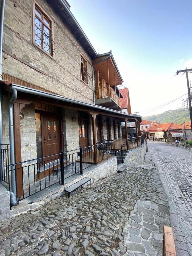 11 Luxury Apartment