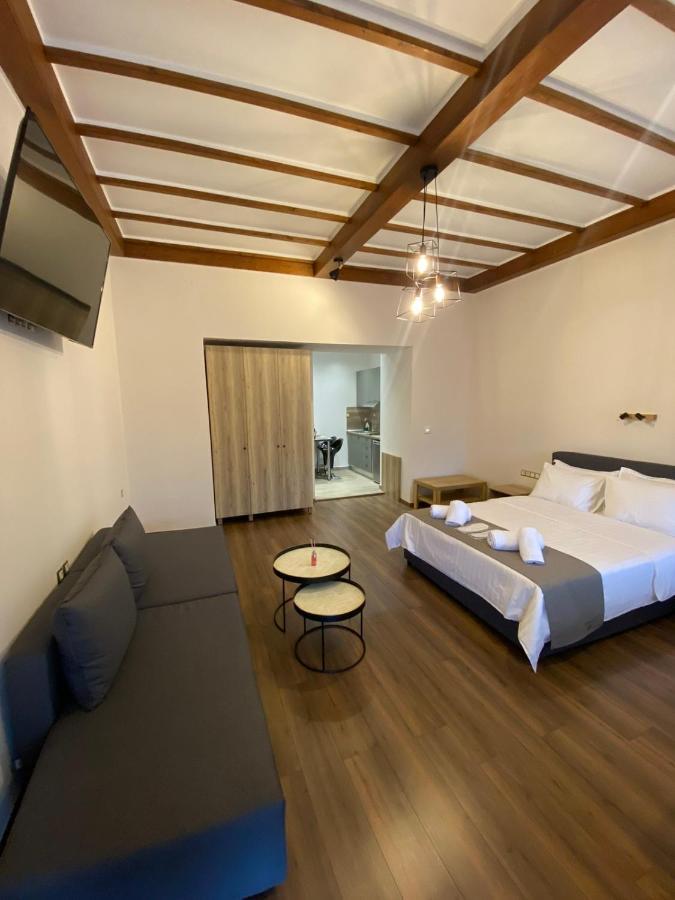 11 Luxury * Metsovo